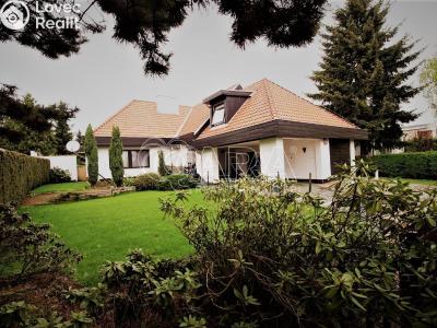 Rent family house Praha, Ke hrádku č. 1