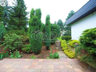 Pronájem rodinného domu Praha, Ke hrádku č. 4