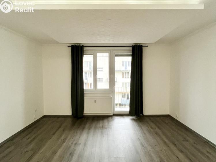 Pronájem bytu 1+KK Karlovy Vary, Kryzánkova č. 5