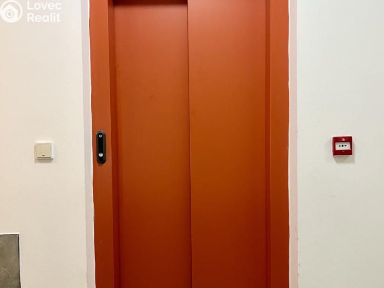 Pronájem bytu 1+KK Karlovy Vary, Kryzánkova č. 11