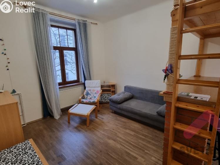 Pronájem bytu 1+KK Praha, Jagellonská 1239/24 č. 7