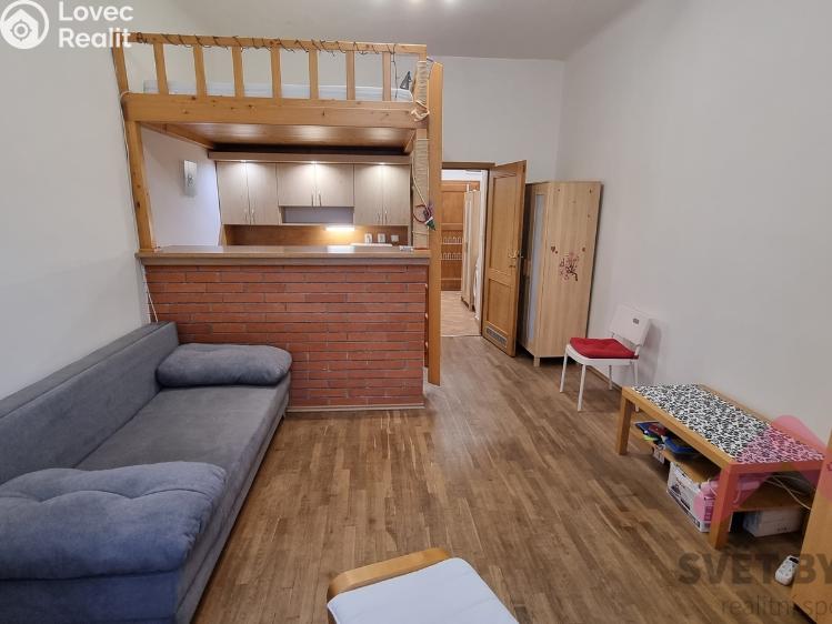 Pronájem bytu 1+KK Praha, Jagellonská 1239/24 č. 8