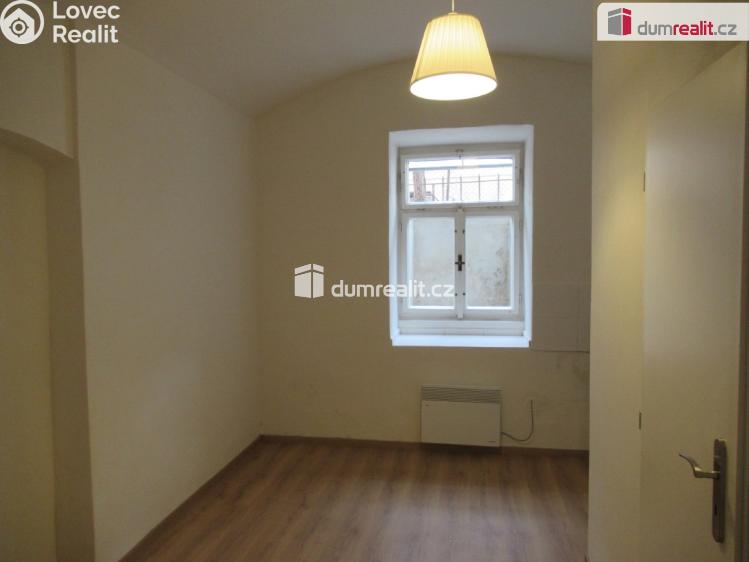 Pronájem bytu 1+1 Praha 5, Holečkova č. 2