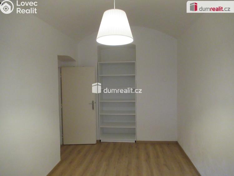 Pronájem bytu 1+1 Praha 5, Holečkova č. 3