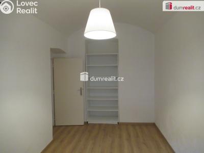 Rent apartment 1+1 Praha 5, Holečkova č. 3