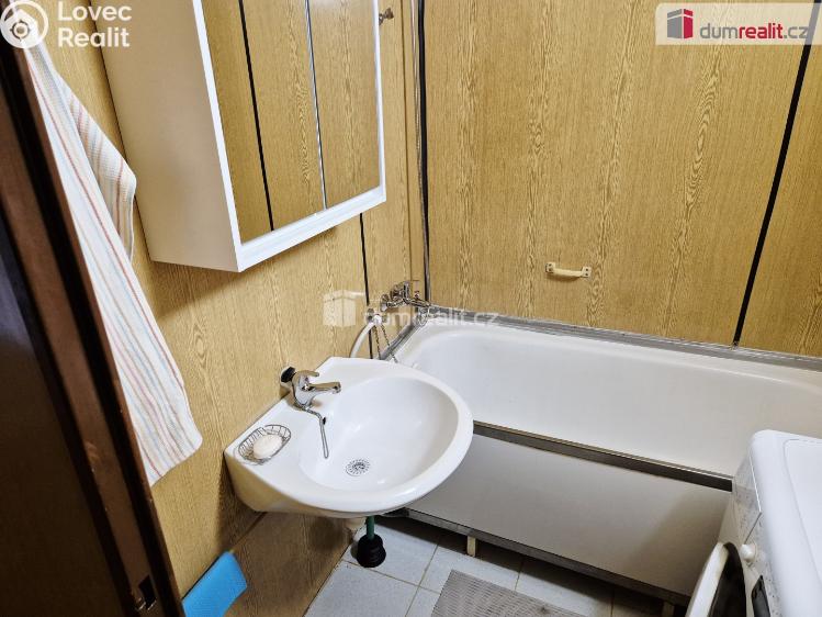 Pronájem bytu 3+1 České Budějovice, Lhenická č. 3