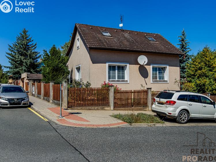 Prodej rodinného domu Úvaly, Pod Tratí č. 1