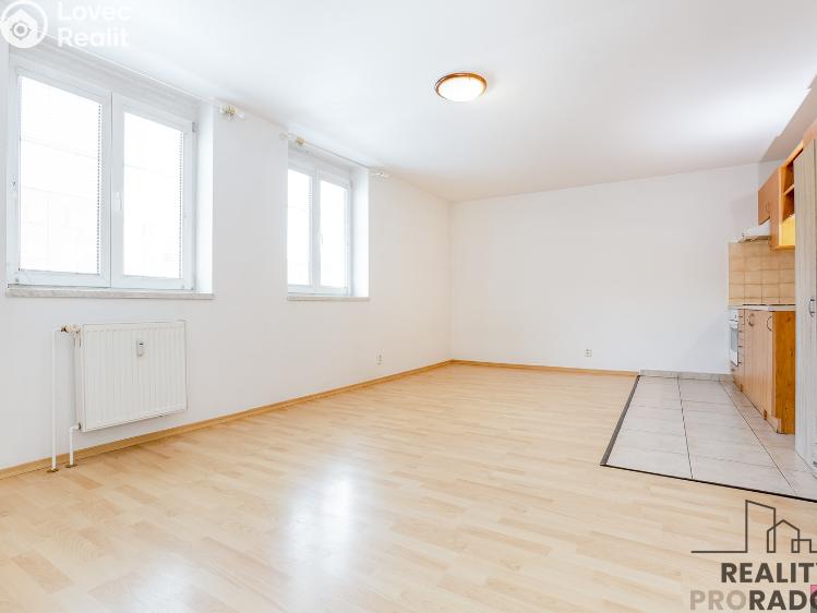 Pronájem bytu 1+KK Protivín, Masarykovo nám. č. 7