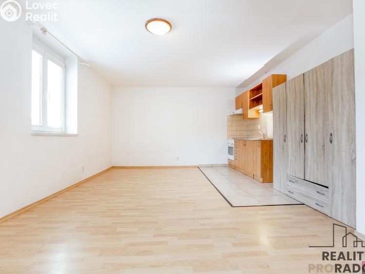 Pronájem bytu 1+KK Protivín, Masarykovo nám. č. 8