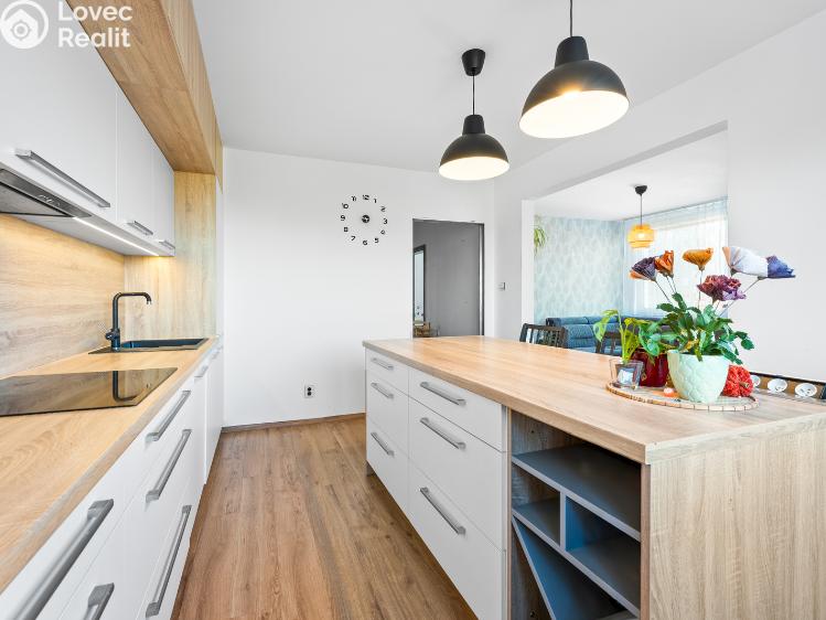 Продаж квартири 3+KK Hradec Králové, třída Edvarda Beneše 1565/2 č. 9