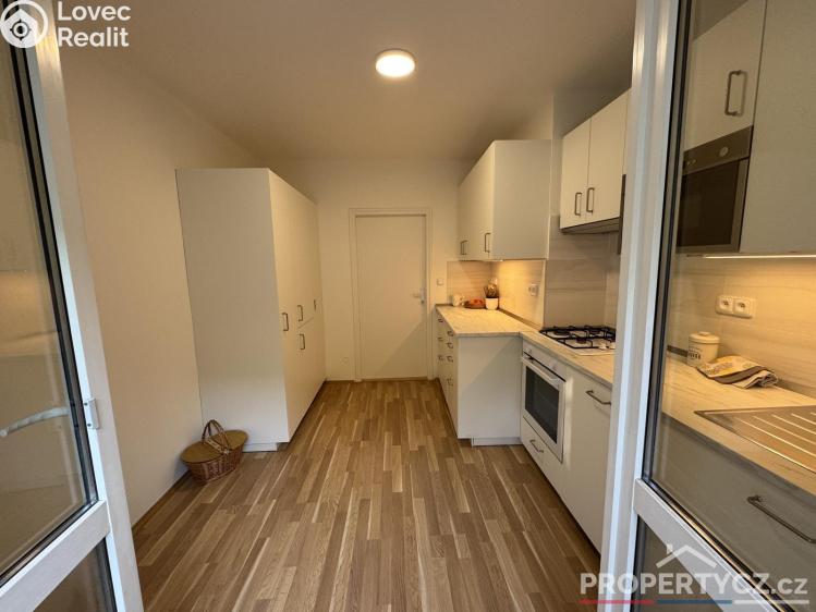 Pronájem rodinného domu Praha, Křížová 2479 č. 14