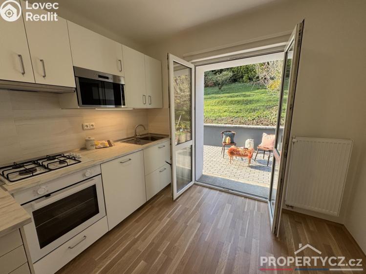 Pronájem rodinného domu Praha, Křížová 2479 č. 15