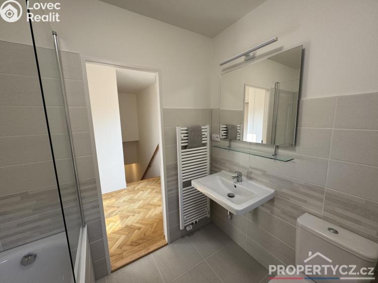 Pronájem rodinného domu Praha, Křížová 2479 č. 35