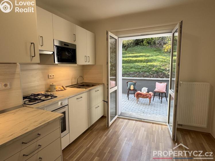 Оренда сімейного будинку Praha, Křížová 2479 č. 1