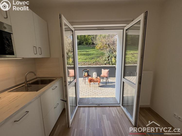 Оренда сімейного будинку Praha, Křížová 2479 č. 14