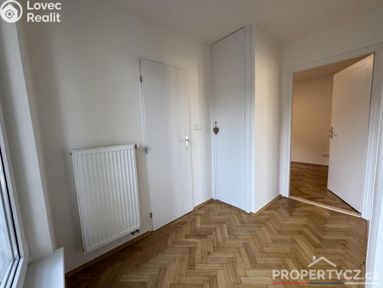 Оренда сімейного будинку Praha, Křížová 2479 č. 39