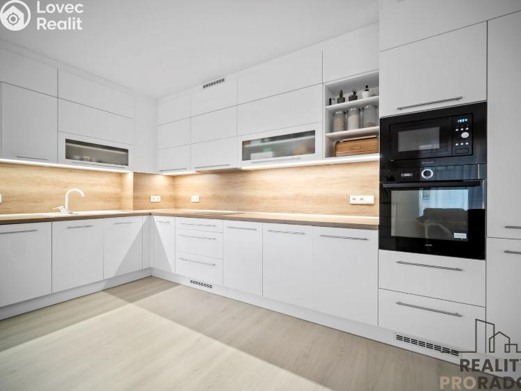 Prodej bytu 3+KK Hradec Králové, Antonína Petrofa č. 9