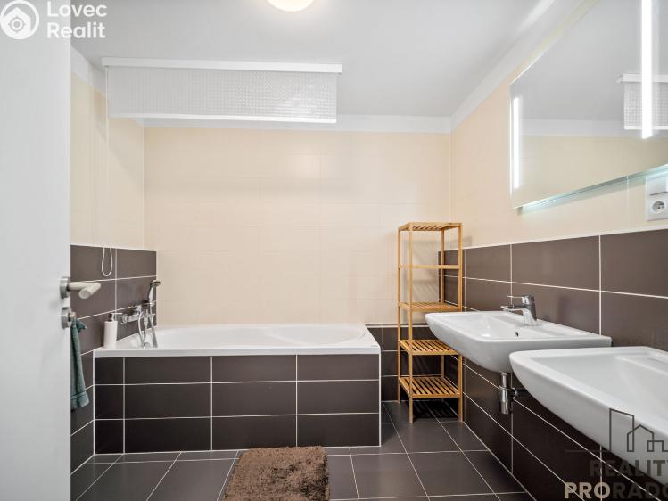 Prodej bytu 3+KK Hradec Králové, Antonína Petrofa č. 22