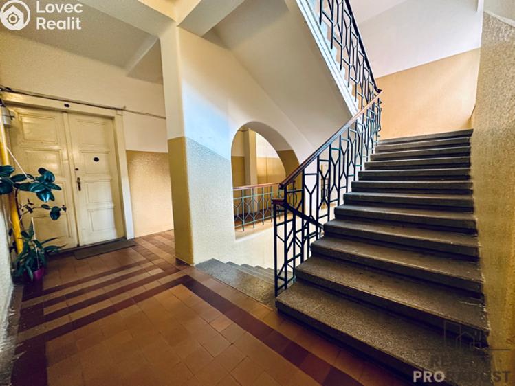 Prodej bytu 3+KK Olomouc, U podjezdu č. 9