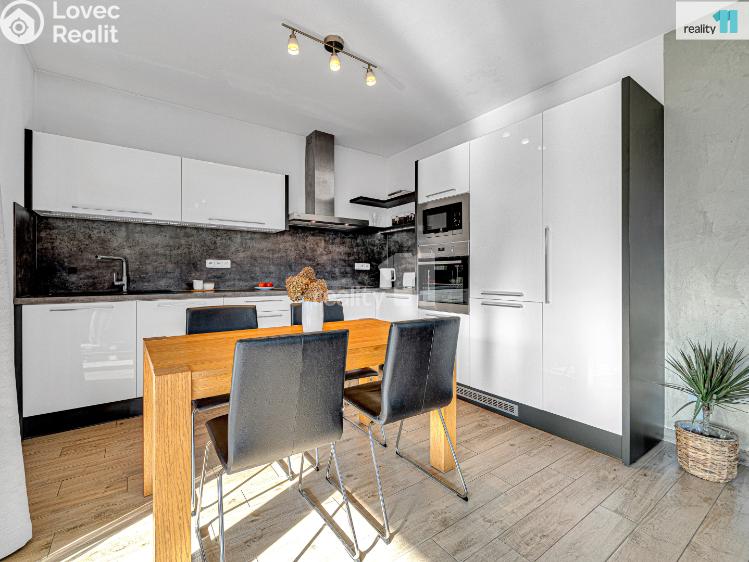 Prodej rodinného domu Veliká Ves, Slunečná č. 4