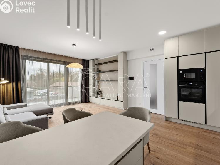 Pronájem bytu 2+KK Praha, Pod Hrachovkou 729/3 č. 2