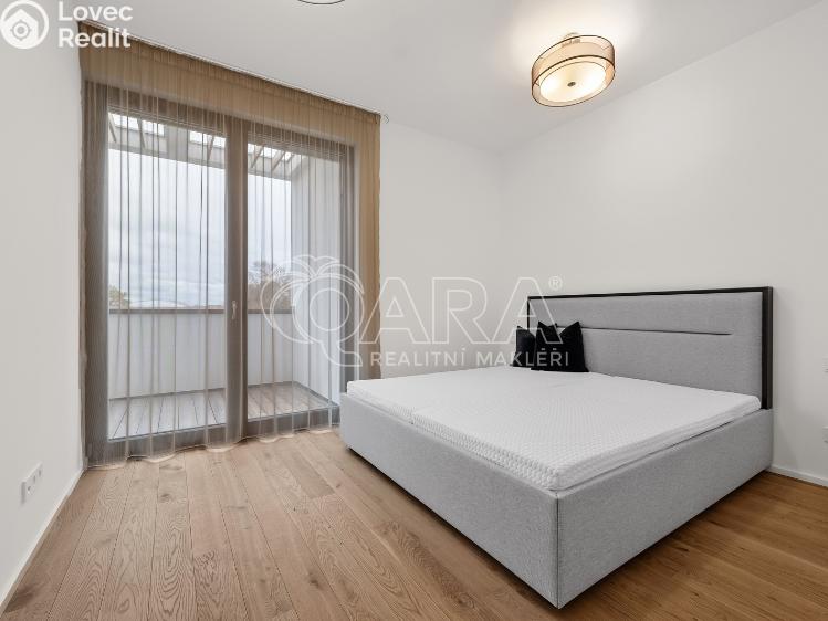 Pronájem bytu 2+KK Praha, Pod Hrachovkou 729/3 č. 12