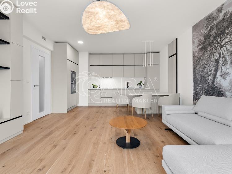 Аренда квартиры 2+KK Praha, Pod Hrachovkou 729/3 č. 3