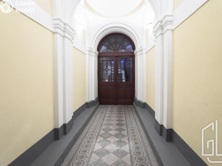 Pronájem bytu 2+KK Praha, Rumunská č. 6