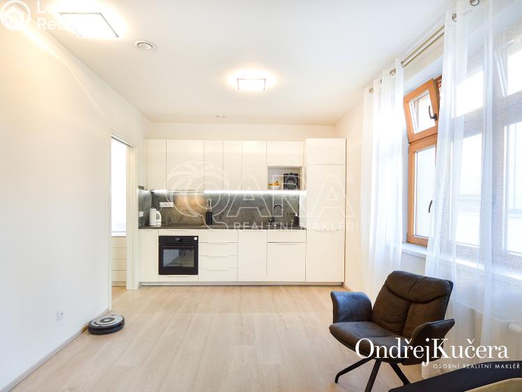 Pronájem bytu 2+KK Praha, Krátká 419/39 č. 1