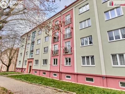 Продаж квартири 2+1 Ostrov, Mánesova č. 1