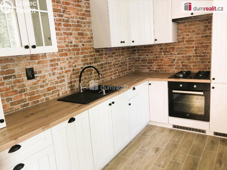 Pronájem bytu 2+KK Frenštát pod Radhoštěm, Školská čtvrť č. 1