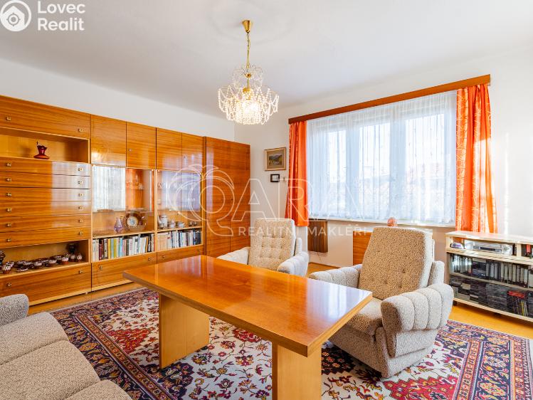 Продаж сімейного будинку Komárov, Sokolovická 400 č. 12