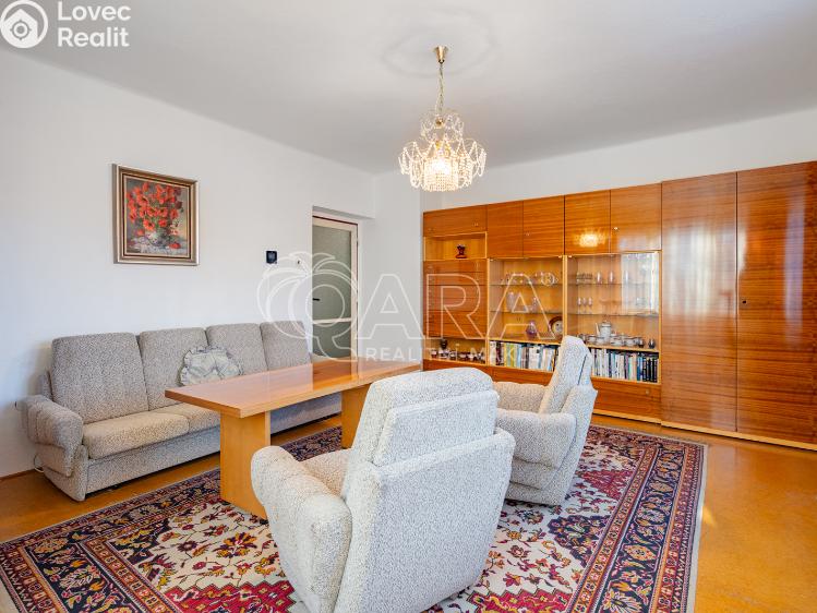 Продаж сімейного будинку Komárov, Sokolovická 400 č. 13