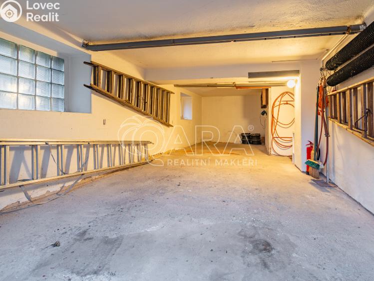 Продаж сімейного будинку Komárov, Sokolovická 400 č. 30