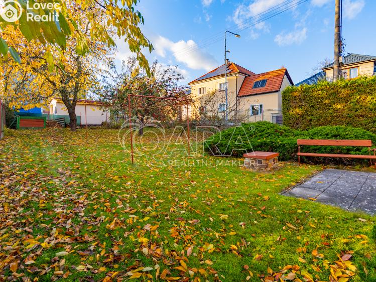 Продаж сімейного будинку Komárov, Sokolovická 400 č. 32