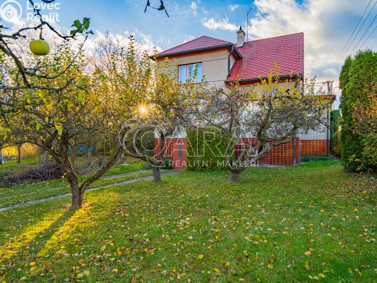 Продаж сімейного будинку Komárov, Sokolovická 400 č. 33