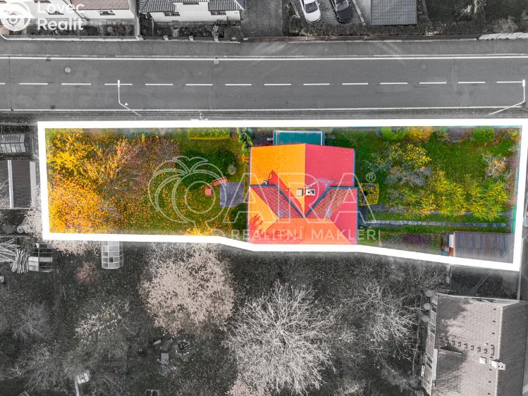 Продаж сімейного будинку Komárov, Sokolovická 400 č. 37