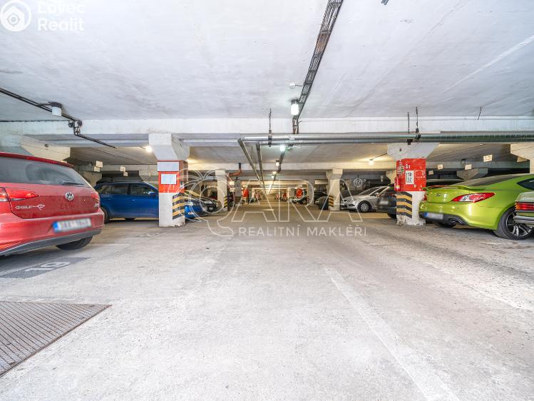 Prodej garážového stání Praha, Ve Lhotce č. 2