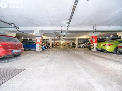 Prodej garážového stání Praha, Ve Lhotce č. 2