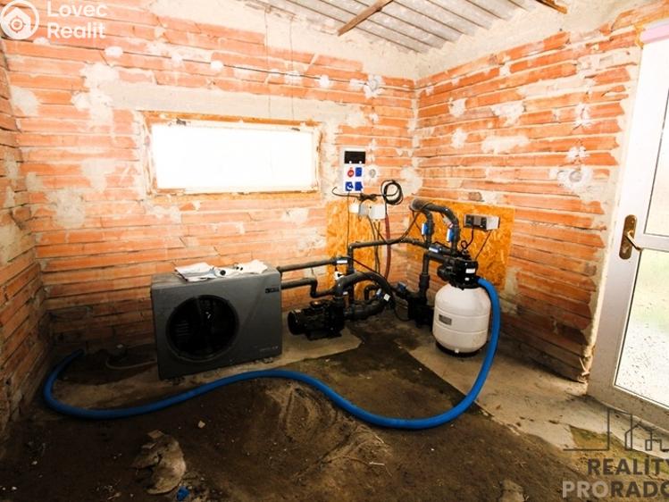 Prodej rodinného domu Chvalovice č. 13