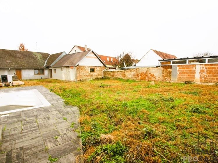 Prodej rodinného domu Chvalovice č. 12