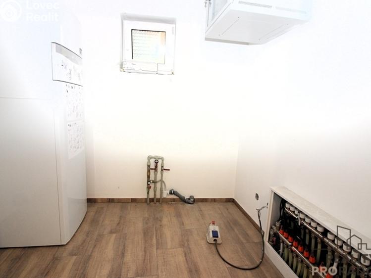 Prodej rodinného domu Chvalovice č. 4