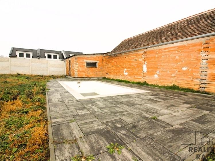 Prodej rodinného domu Chvalovice č. 11