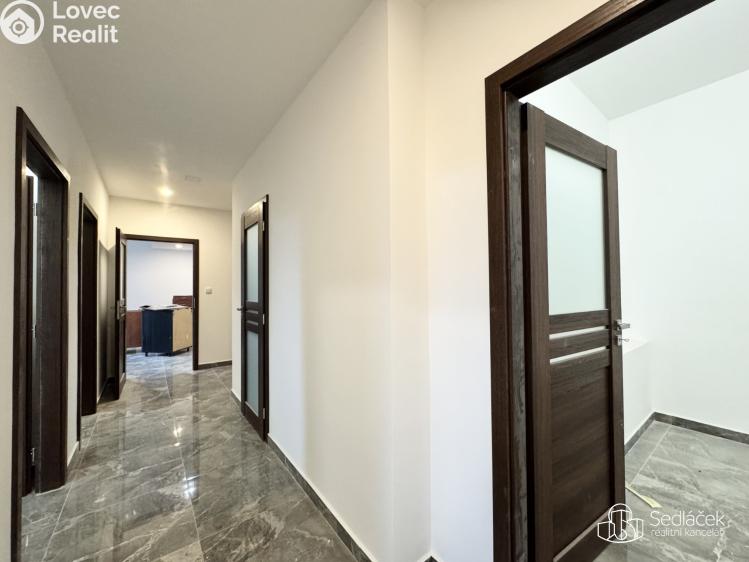 Pronájem bytu 4+1 Sokolov, Boženy Němcové č. 9