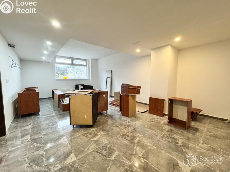 Pronájem bytu 4+1 Sokolov, Boženy Němcové č. 12