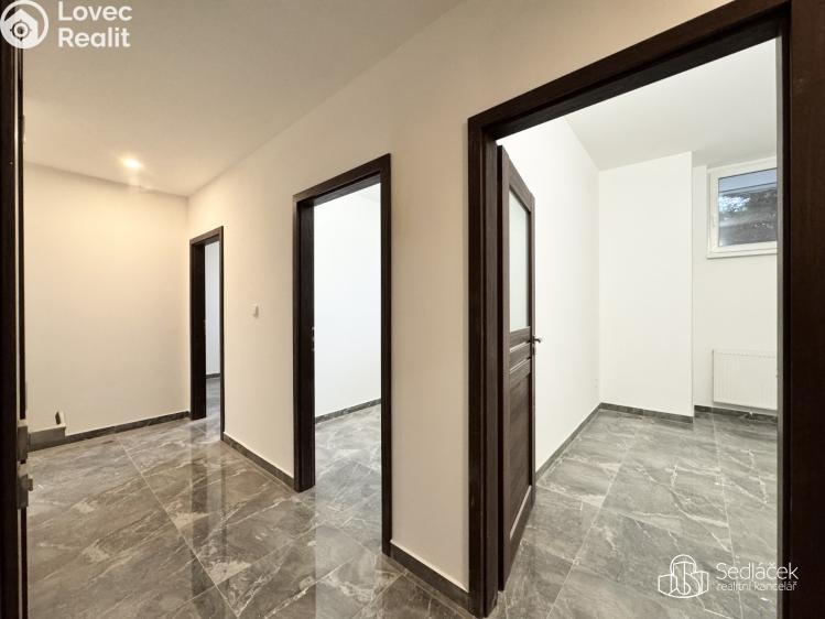 Pronájem bytu 4+1 Sokolov, Boženy Němcové č. 5