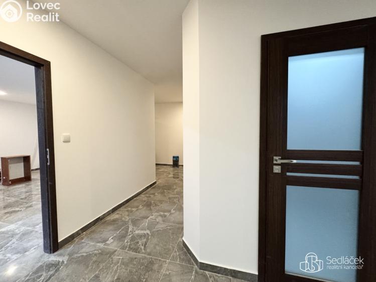 Pronájem bytu 4+1 Sokolov, Boženy Němcové č. 13