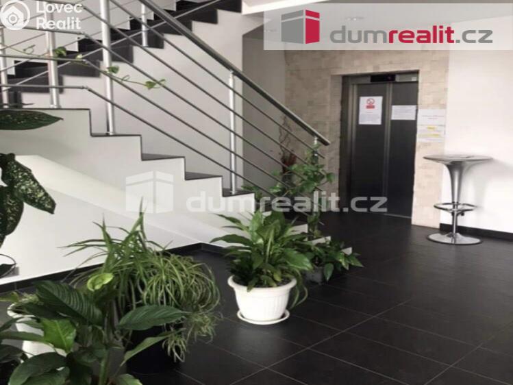 Pronájem bytu 1+KK Praha 14, Pilská č. 3