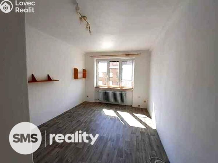 Pronájem bytu 2+1 Frýdek-Místek, Karla Hynka Máchy 1611 č. 4