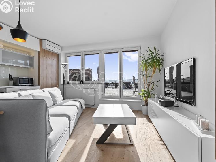 Rent apartment 3+KK Praha, Pražská 1470/18b č. 8